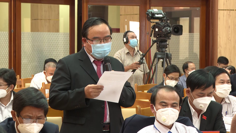 Chất vấn việc phá rừng phòng hộ tại một số địa phương