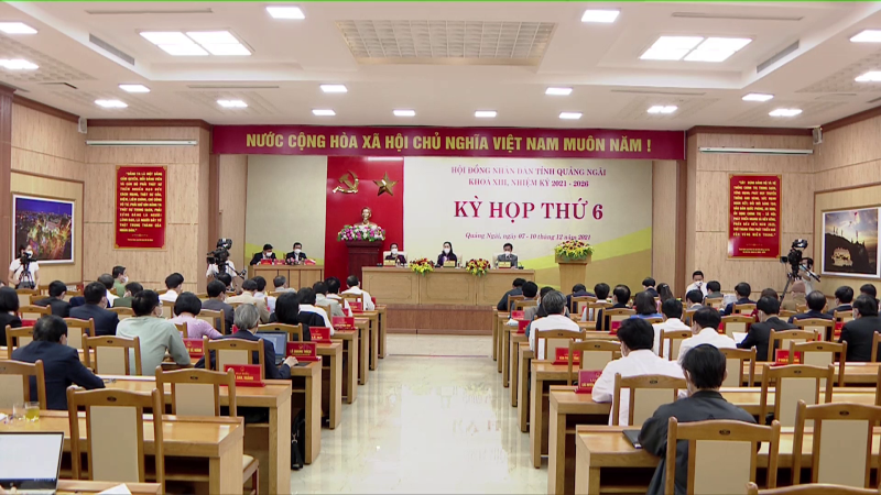 Chất vấn việc phát triển nhà ở xã hội và ngập nước đô thị