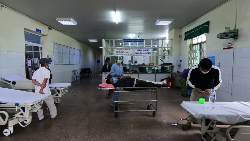 Sẵn sàng khám, chữa bệnh xuyên tết