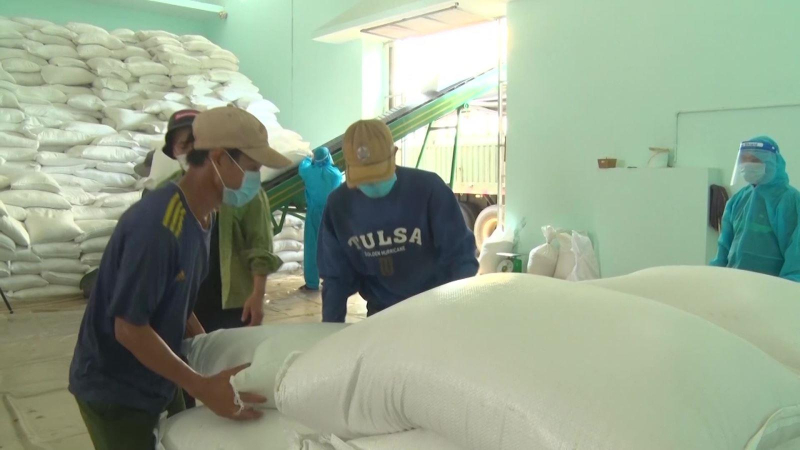 Xuất cấp gạo cho các địa phương dịp Tết