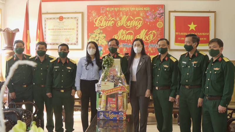 Bí thư tỉnh ủy thăm, chúc tết lực lượng vũ trang