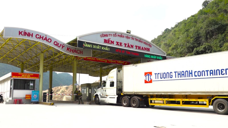 Kh&ocirc;i phục th&ocirc;ng quan h&agrave;ng h&oacute;a tại Lạng Sơn