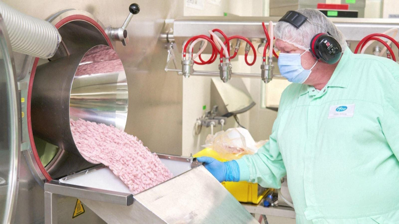 Canada phê duyệt thuốc điều trị COVID-19 của Pfizer