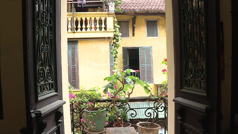 Những biệt thự vang b&oacute;ng một thời