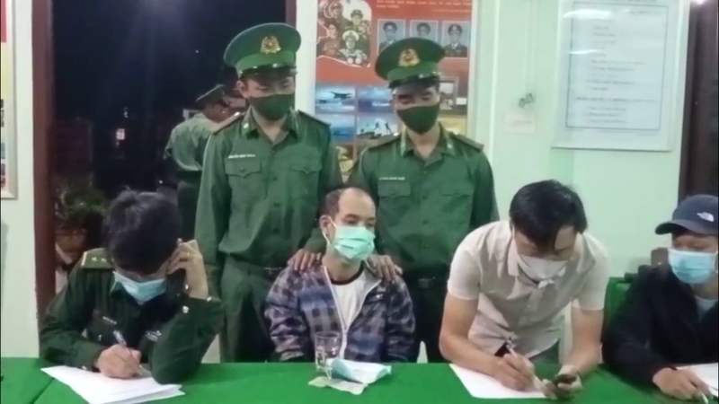 Bắt quả tang thanh niên tàng trữ ma túy đá