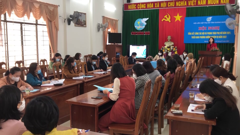 Phụ nữ tích cực thực hiện “Mục tiêu kép”