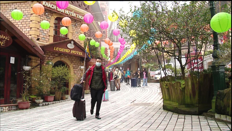 Nhiều địa phương thu hút đông khách du lịch