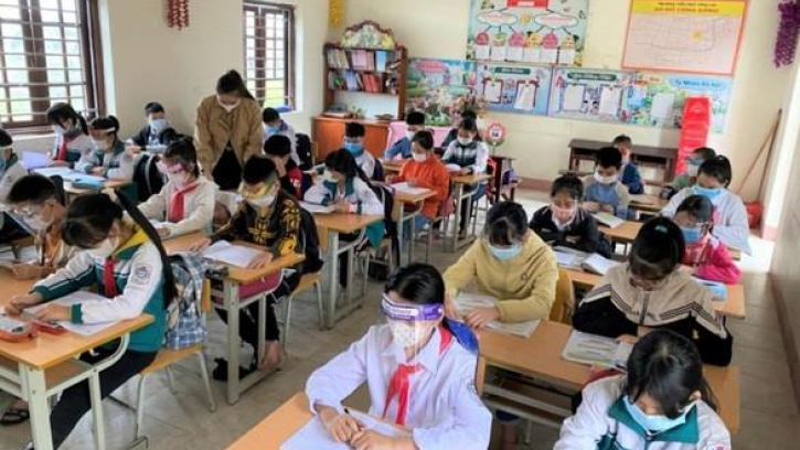 Nhiều địa phương cho học sinh trở lại học trực tiếp