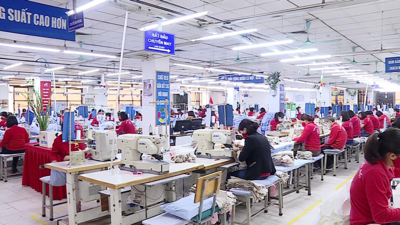 Đơn hàng dệt may tấp nập đầu năm