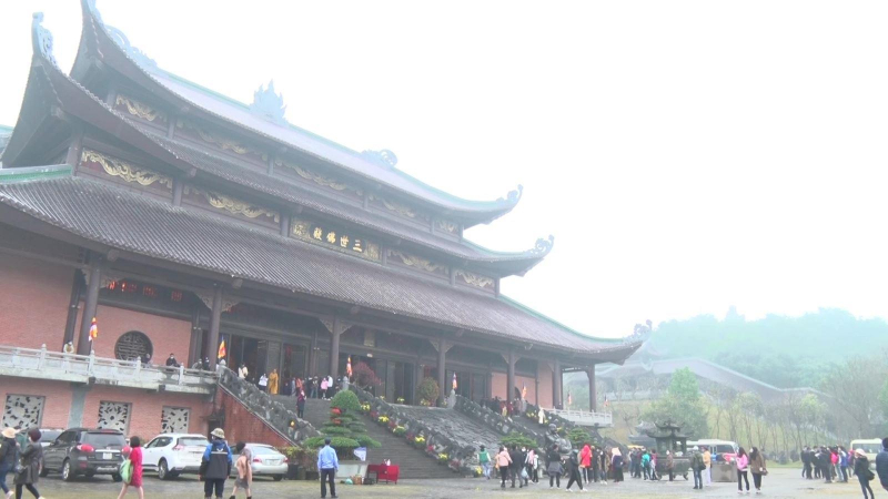 Ninh B&igrave;nh đ&oacute;n hơn 135.000 lượt kh&aacute;ch du xu&acirc;n