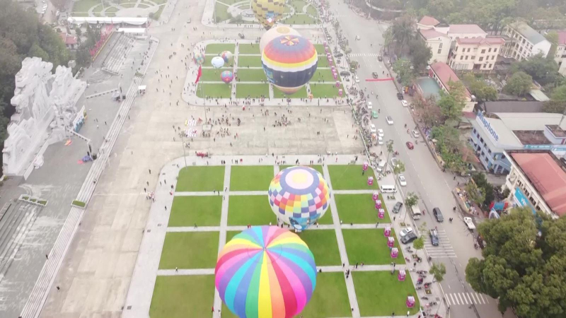 Khai mạc lễ hội khinh khí cầu quốc tế tại Tuyên Quang