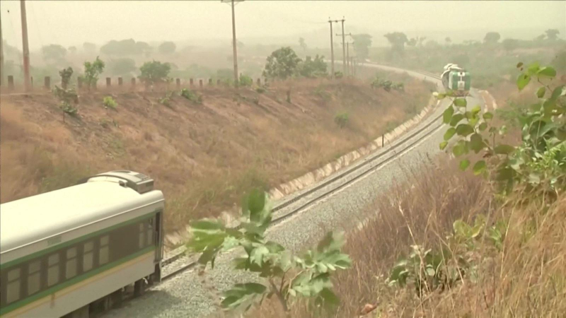 Tấn c&ocirc;ng t&agrave;u hỏa g&acirc;y nhiều thương vong tại Nigeria