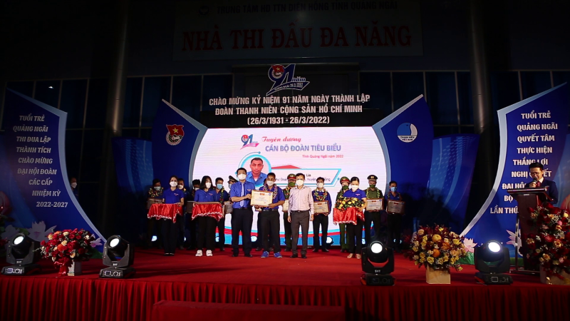 Quảng Ngãi tuyên dương 30 cán bộ đoàn tiêu biểu