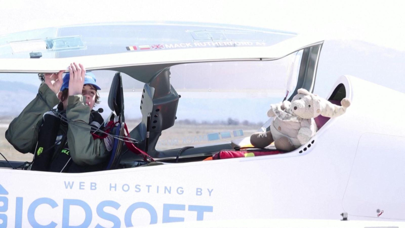 Cậu bé 16 tuổi đặt mục tiêu chinh phục bầu trời