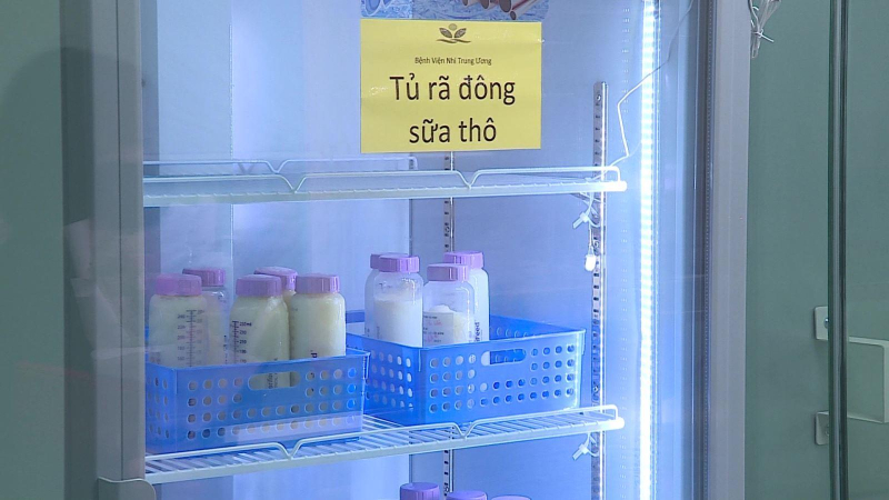 Ngân hàng sữa mẹ đầu tiên tại Hà Nội