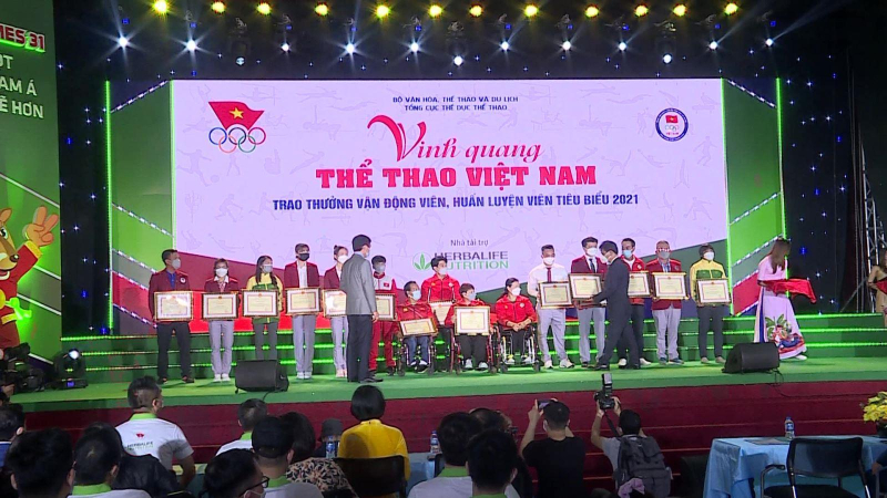 Vinh danh HLV và VĐV tiêu biểu 2021