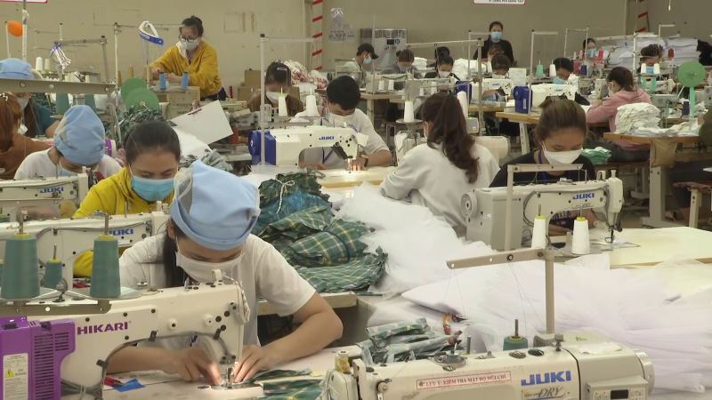 Đơn hàng dệt may đang dồi dào
