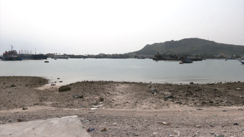 Lý Sơn bố trí khu vực tập kết bè hút cát trên biển