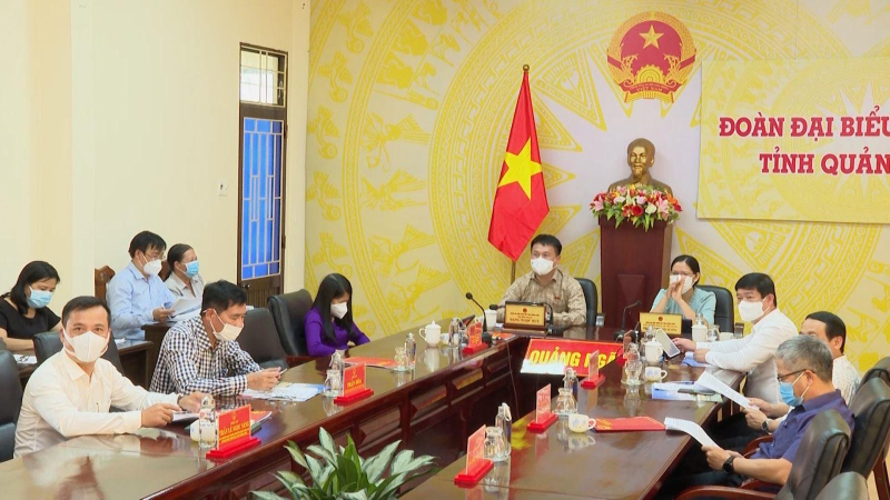 Đại biểu Quốc hội chất vấn Bộ trưởng Bộ C&ocirc;ng thương, Bộ T&agrave;i nguy&ecirc;n v&agrave; M&ocirc;i trường