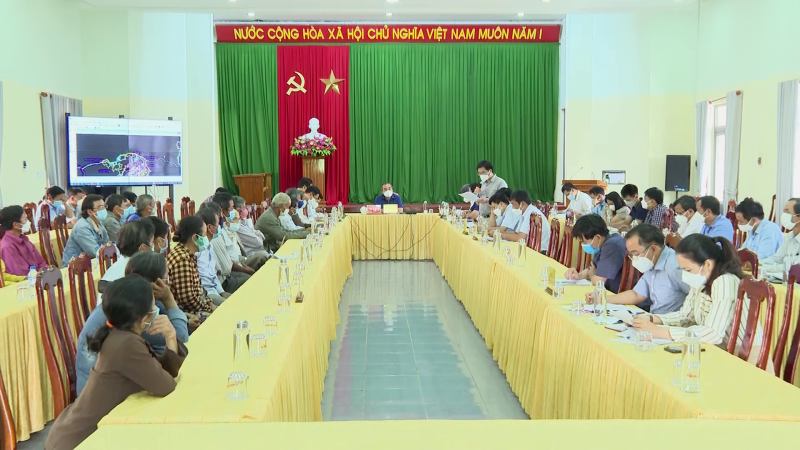 Ph&oacute; Chủ tịch thường trực UBND tỉnh đối thoại với người d&acirc;n Đức Phổ