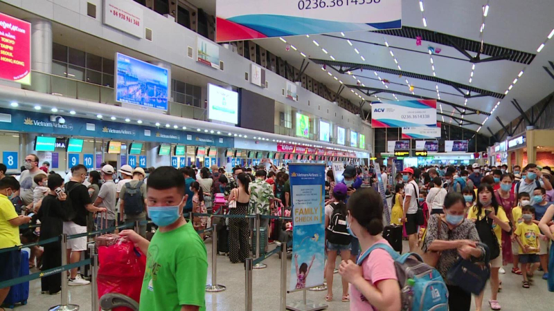 Giá vé máy bay hạ nhiệt sát kỳ nghỉ lễ