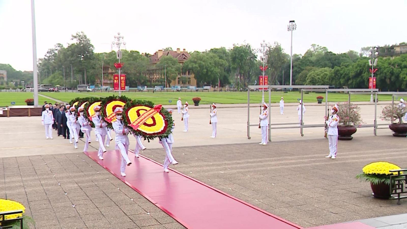 L&atilde;nh đạo Đảng, Nh&agrave; nước v&agrave;o Lăng viếng Chủ tịch Hồ Ch&iacute; Minh