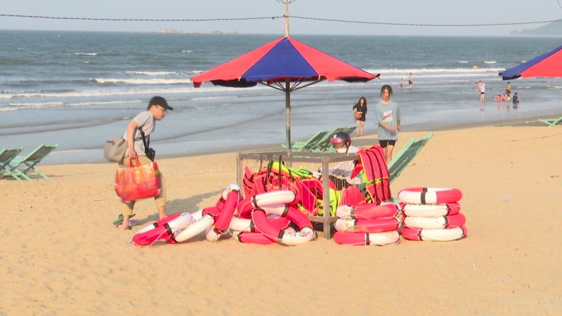 H&agrave; Tĩnh S&ocirc;i nổi kh&ocirc;i phục du lịch biển