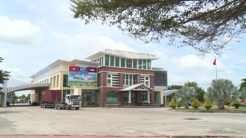 Long An mở lại hoạt động xuất, nhập khẩu ở các cửa khẩu