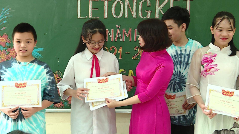 Kh&ocirc;ng c&ograve;n mưa giấy khen