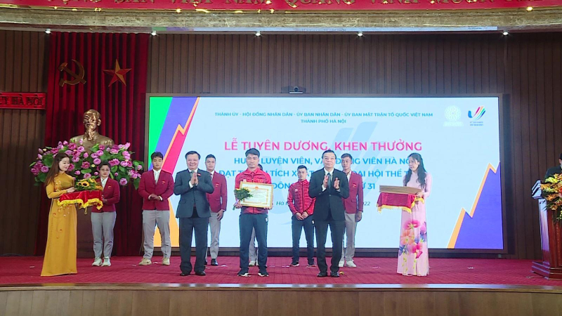 Hà Nội tuyên dương huấn luyện viên, vận động viên xuất sắc
