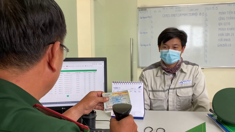 Quản lý người ra vào cảng Dung Quất bằng công nghệ quét mã vạch 2D