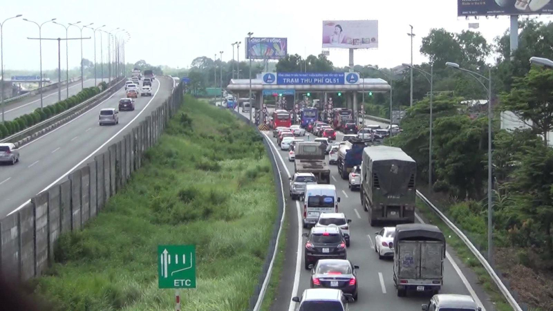 Sau 31-7, chưa có thu phí không dừng ETC phải xả trạm BOT