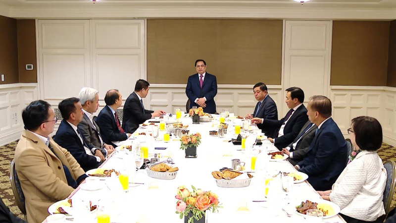 Thủ tướng tiếp các doanh nghiệp, nhà khoa học Việt kiều