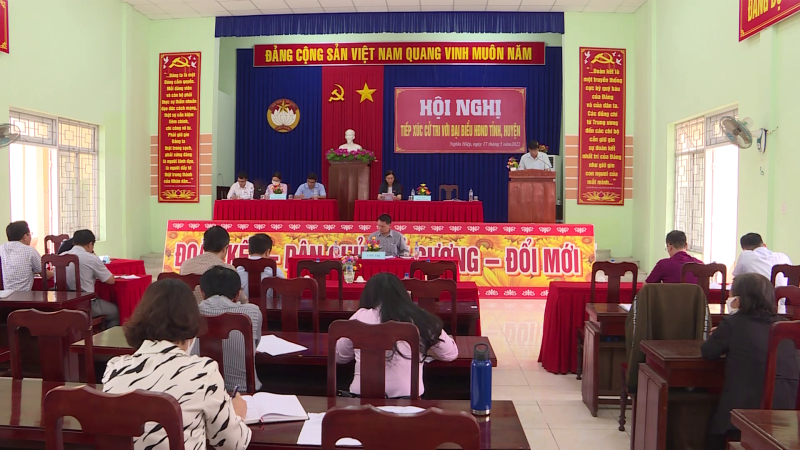 Bí Thư Tỉnh ủy Bùi Thị Quỳnh Vân tiếp xúc cử tri xã Nghĩa Hiệp và Nghĩa Mỹ, huyện Tư Nghĩa