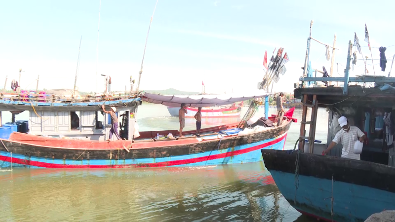 Vượt kh&oacute; khi gi&aacute; dầu tăng cao