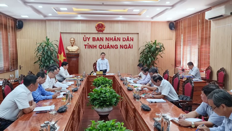 Phê bình Sở Kế hoạch và Đầu tư trong việc tham mưu cấp chủ trương đầu tư 3 dự án xăng dầu ở Mộ Đức