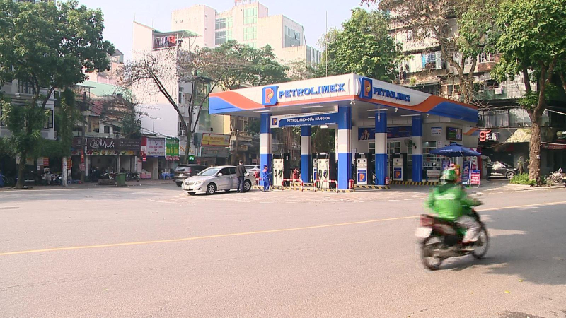 Bộ Tài chính muốn tiếp tục giảm thuế với xăng dầu