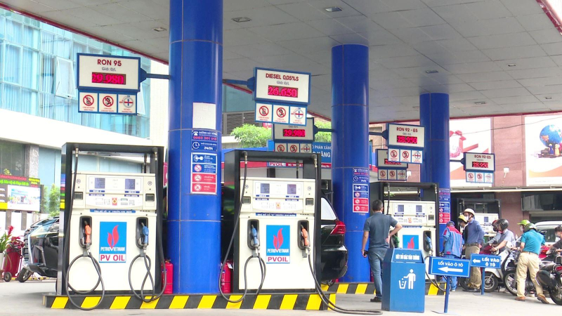 Giảm 8% thuế nhập khẩu xăng khó “hạ nhiệt” giá xăng