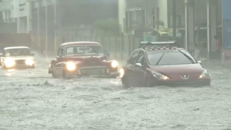 Mưa lớn ở Cuba gây thiệt hại về người và tài sản