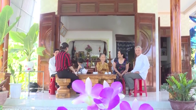 Quảng Ng&atilde;i đền ơn, đ&aacute;p nghĩa