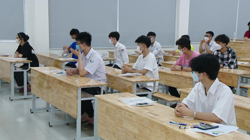 Hơn 7.000 thí sinh thi đánh giá tư duy