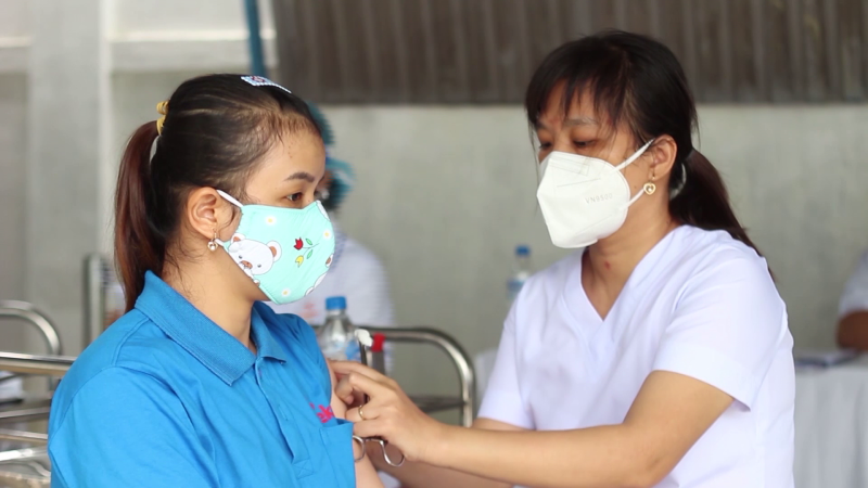 Quảng Ngãi: Tỷ lệ tiêm phòng covid-19 mũi 4 rất thấp