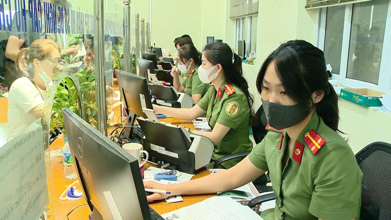 Kh&ocirc;ng nhất thiết phải đổi khi hộ chiếu mẫu cũ c&ograve;n thời hạn