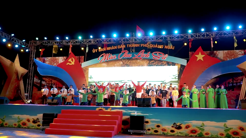 Tổng duyệt chương trình nghệ thuật “Mùa thu lịch sử”