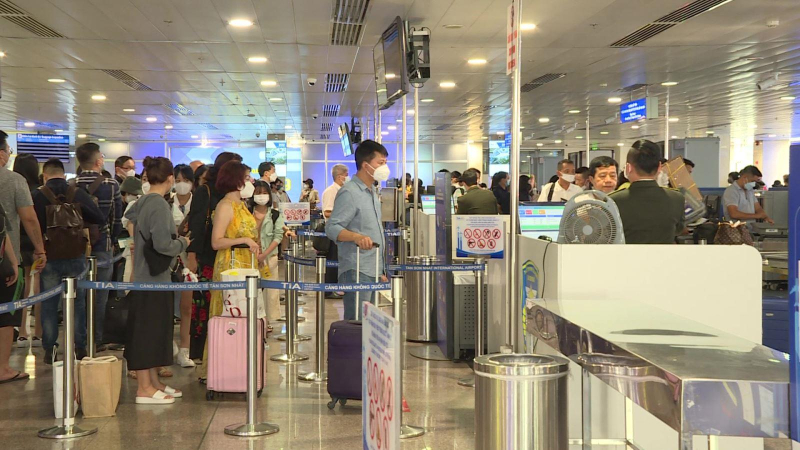 Kiểm soát an ninh hàng không mức cao nhất dịp Lễ