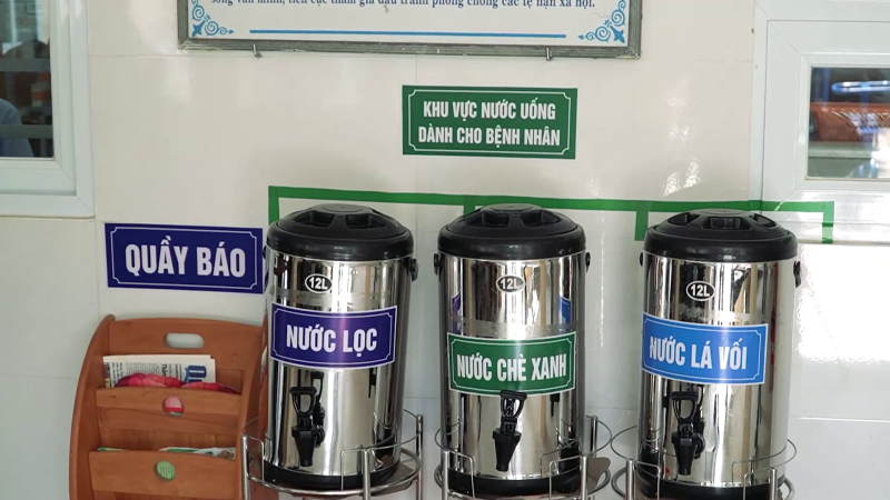 Nước uống miễn ph&iacute; phục vụ người bệnh