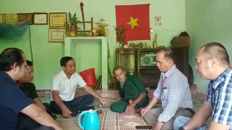 Trà Bồng thăm tặng quà các thương, bệnh binh C339