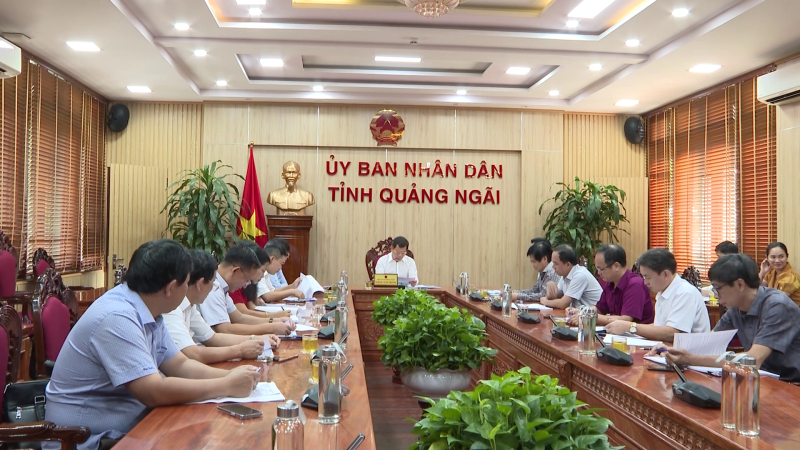 Chủ tịch UBND tỉnh Đặng Văn Minh chủ tr&igrave; họp điều h&agrave;nh T&agrave;i ch&iacute;nh - Ng&acirc;n s&aacute;ch