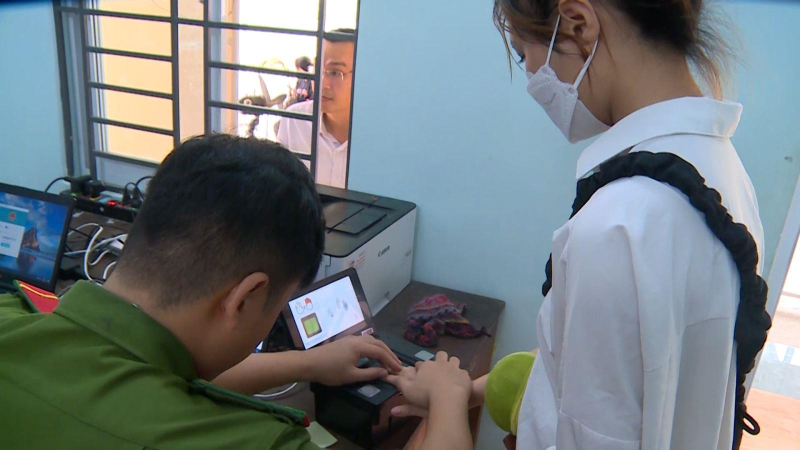 Đảm bảo tiến độ cung cấp căn cước c&ocirc;ng d&acirc;n, thu thập th&ocirc;ng tin d&acirc;n cư