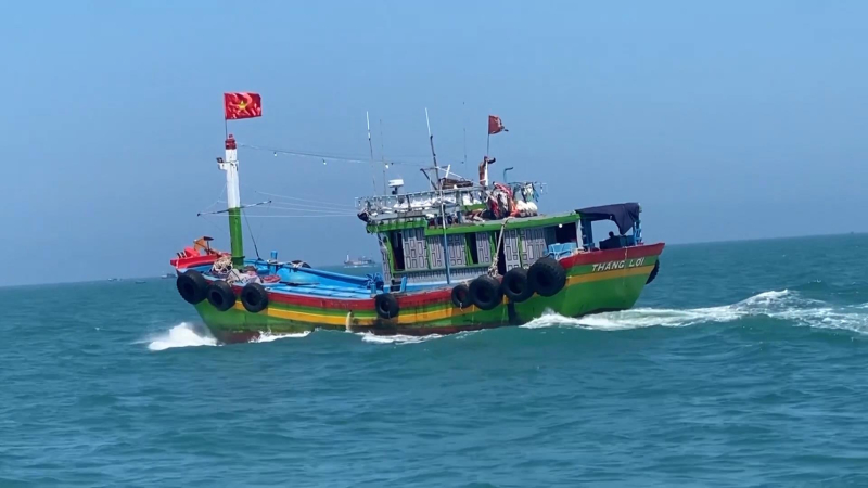 Nhiên liệu giảm giá ngư dân phấn khởi vươn khơi